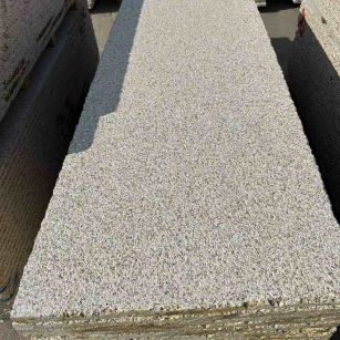 鹤壁 黄金麻花岗岩荔枝面毛板，半成品