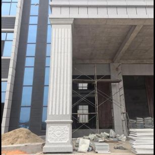 鹤壁 芝麻白光面花岗岩门楼大柱（罗马柱）配雕花底座