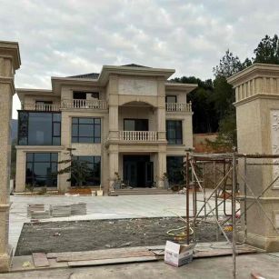 鹤壁 黄金麻花岗岩别墅雕花外墙干挂配上门口雕花罗马柱