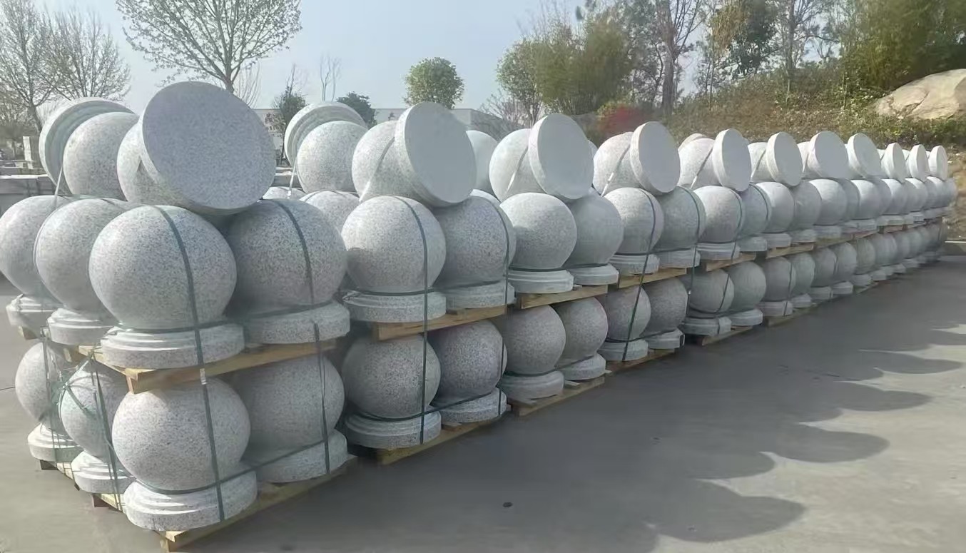 鹤壁 白麻花岗岩石材圆球，石球，挡车球，隔离球，景观石球，风水球等