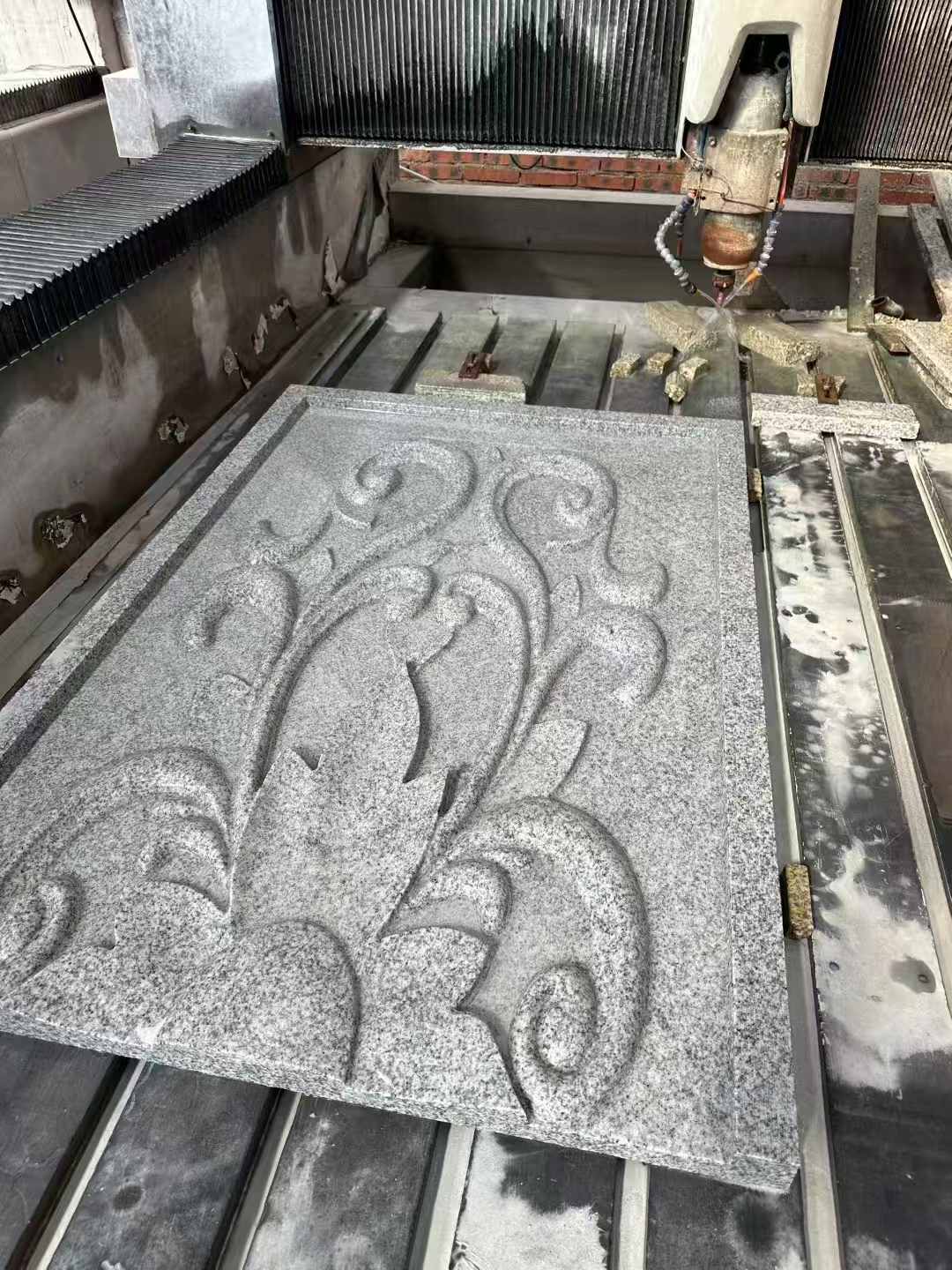 鹤壁 白麻别墅干挂雕花板