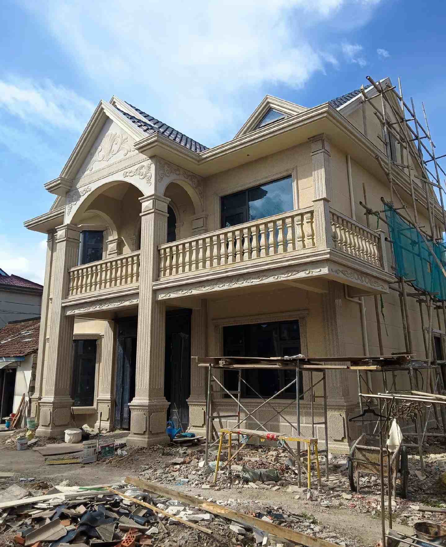 鹤壁 黄金麻花岗岩石材私人别墅雕花门楼柱阳台栏杆