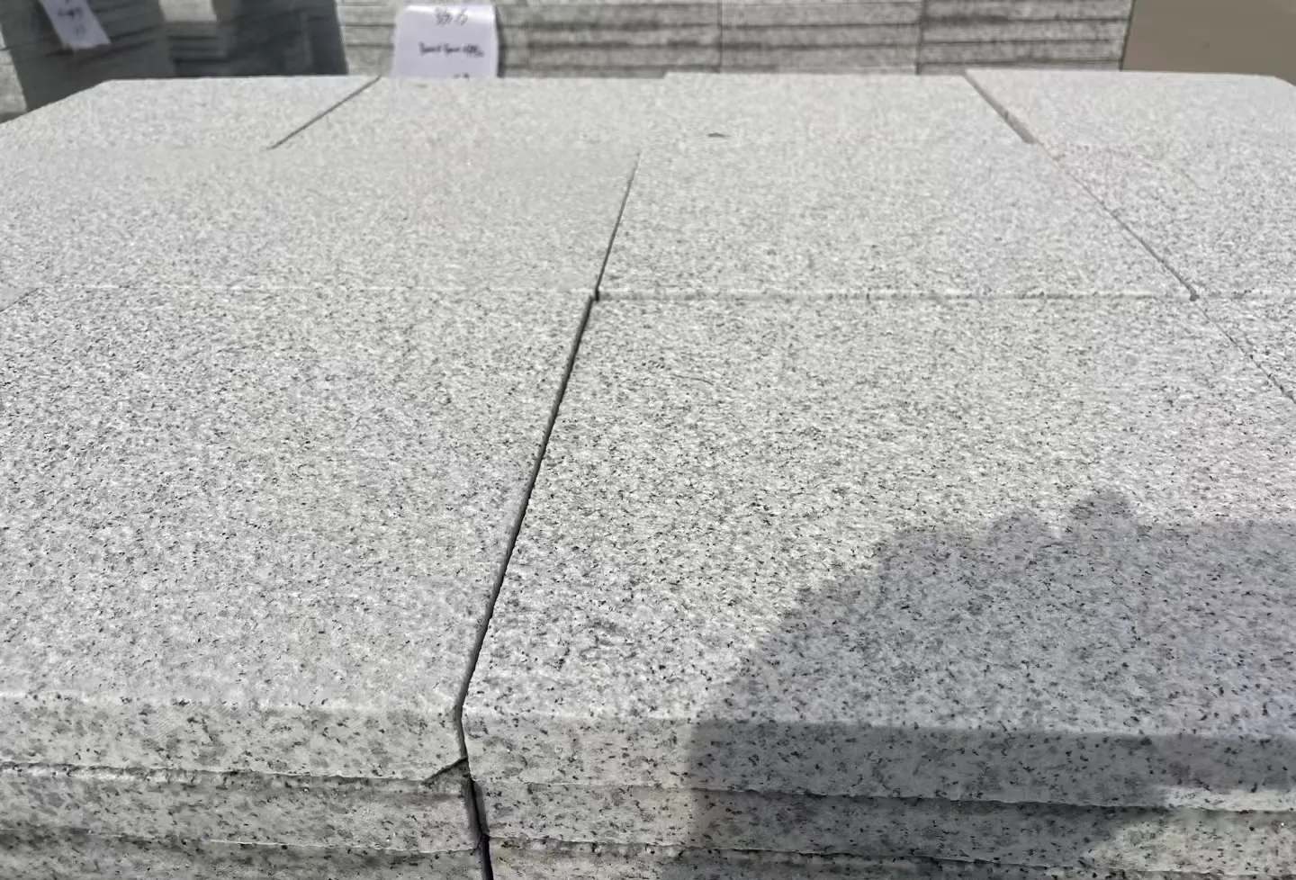 鹤壁 白麻花岗岩石材推荐 荔枝面地铺石