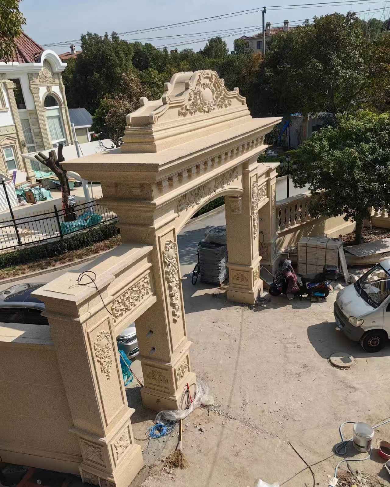 鹤壁 黄金麻荔枝面花岗岩别墅门楼