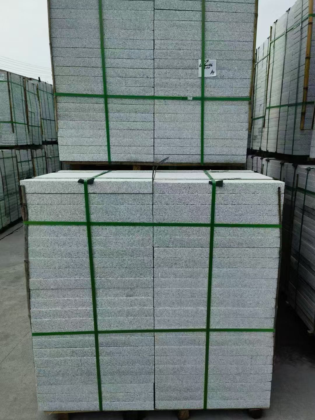 鹤壁 芝麻白火烧，园林广场市政工程地铺石，1.8~5.0厚均有现货