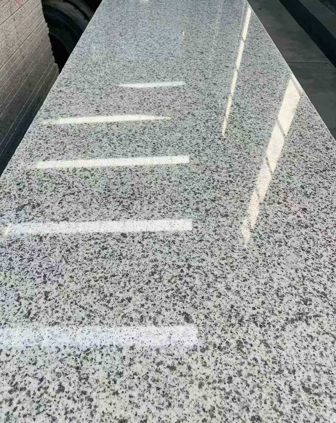 鹤壁 白麻花岗岩光面毛板